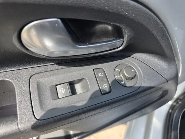 Volkswagen up! 1.0 high up! BlueMotion 2013 Benzine 12