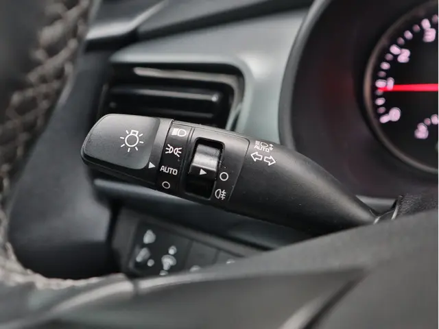 Kia Stonic 1.0 T-GDi MHEV DynamicPlusLine 2023 Benzine 12