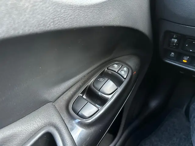Nissan Juke 1.6 N-Connecta 2016 Benzine 9