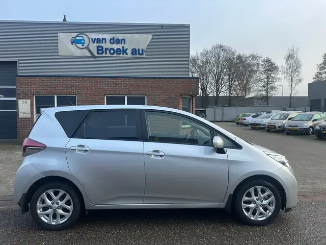 Toyota Verso-S 1.3 VVT-i Comfort 2014 Benzine 6