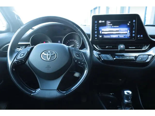 Toyota C-HR 1.8 Hybrid Style 2018 Hybride Benzine 29