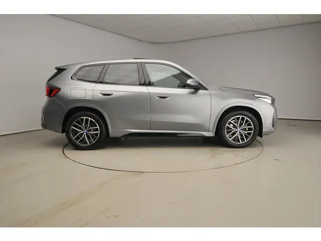 BMW iX1 eDrive20 2025 Elektrisch 3