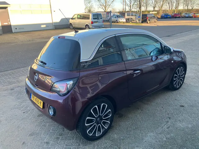 Opel ADAM 1.2 Glam Two tone 2013 Benzine 3