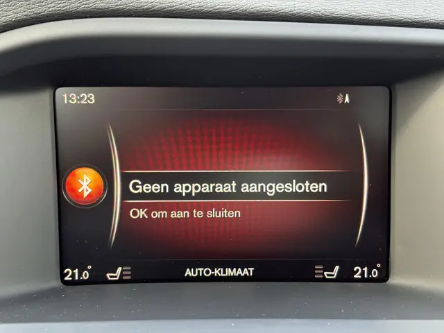 Volvo V60 2.0 T3 R-Design 2017 Benzine 19