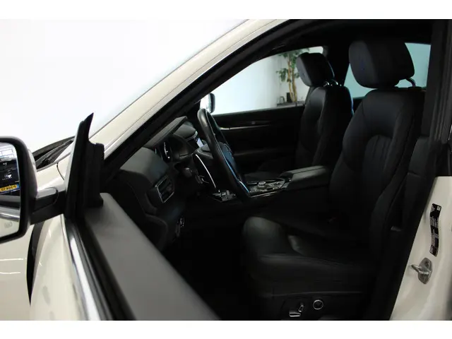 Maserati Levante 2.0 Hybrid Executive 2022 Benzine 8