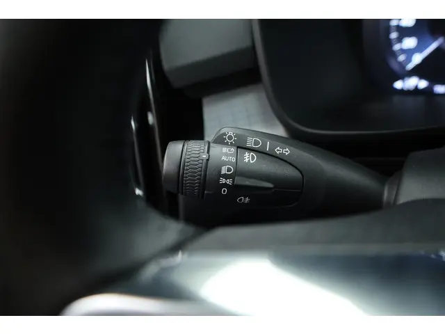 Volvo XC40 T5 Recharge R-Design 2021 Hybride Benzine 10