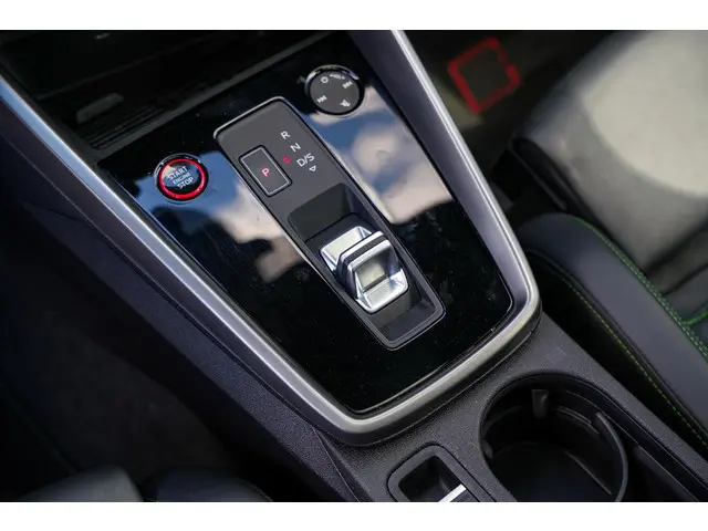 Audi RS3 A3 Limousine 2.5 TFSI quattro 2023 Benzine 15