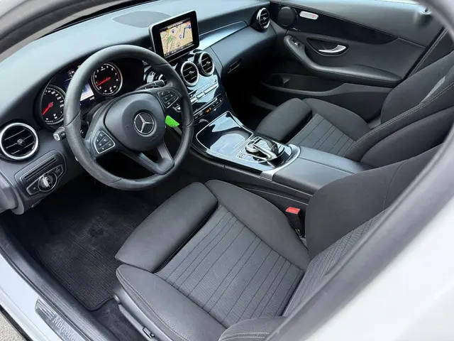 Mercedes-Benz C-Klasse 2