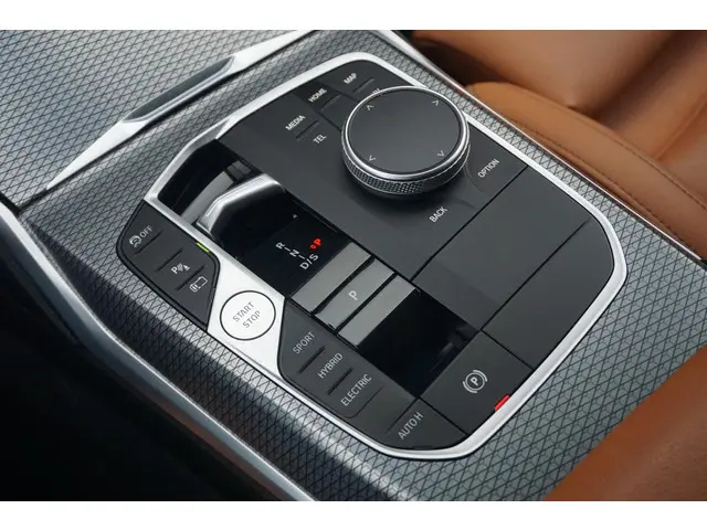 BMW 3 Serie Touring 330e 2023 Hybride Benzine 21