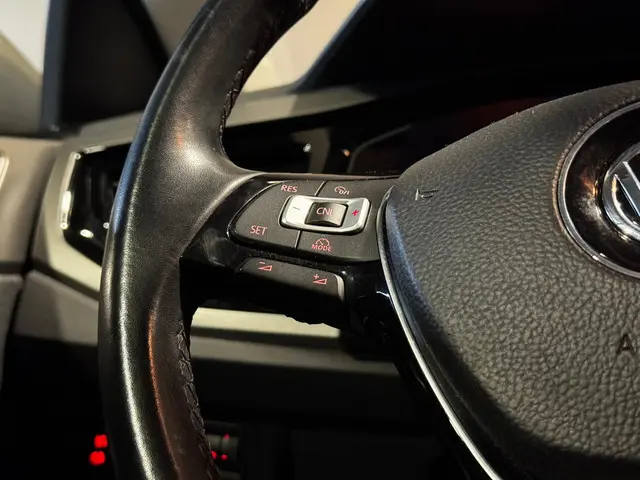 Volkswagen Polo 1.0 TSI Life Business 2019 Benzine 22