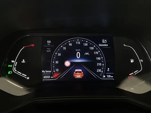 Renault Clio 1.0 TCe 100 Intens 2020 Benzine 4
