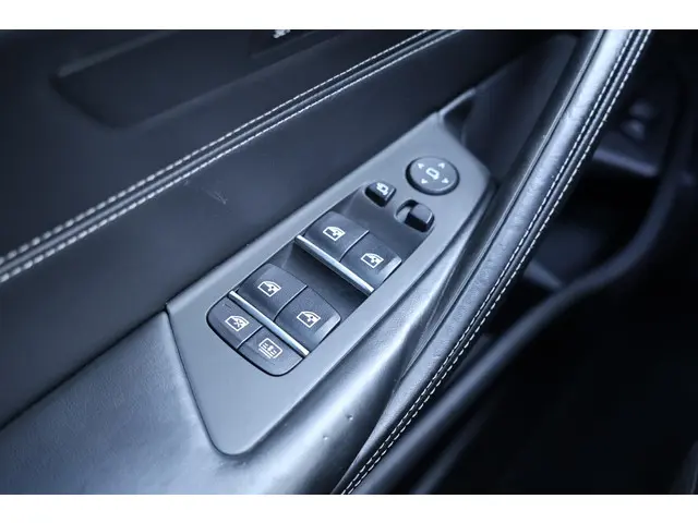 BMW 5 Serie M550i xDrive Executive 2018 Benzine 37