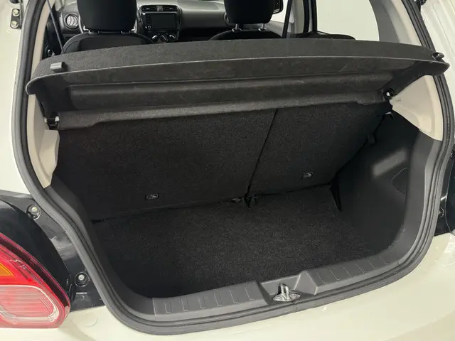 Mitsubishi Space Star 1.2 Cool+ 2022 Benzine 9