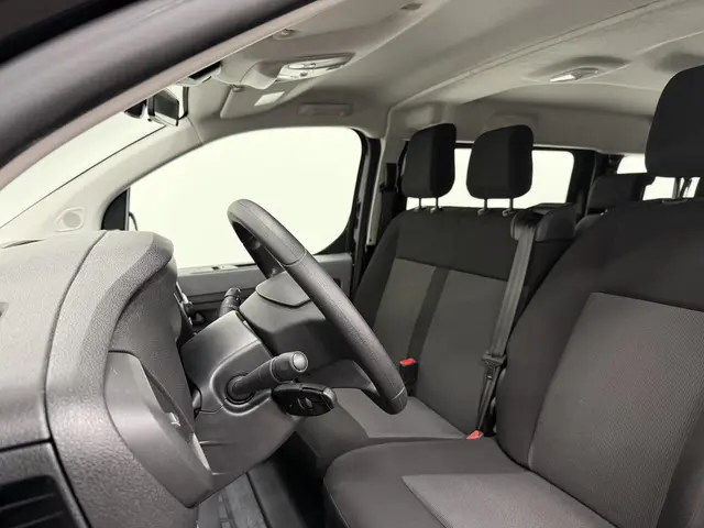 Opel Vivaro-e Combi L3H1 75 kWh 2022 Elektrisch 10