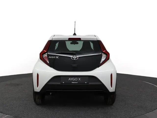 Toyota Aygo X 1.0 VVT-i MT Play 2025 Benzine 29