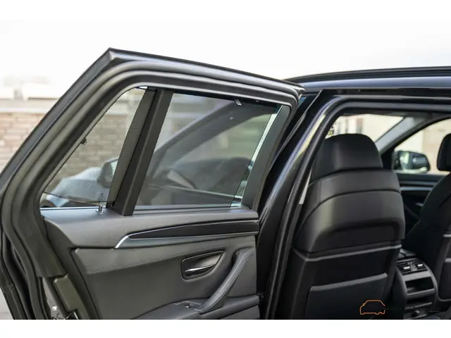 BMW 5 Serie Touring 535xi 2013 Benzine 31