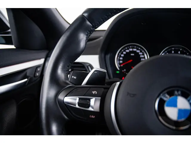 BMW X2 sDrive20i High Executive Edition 2020 Benzine 38