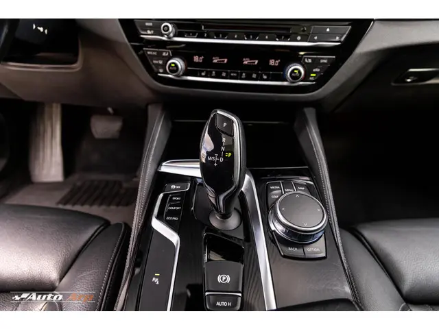BMW 5 Serie 520d High Executive 2018 Diesel 28