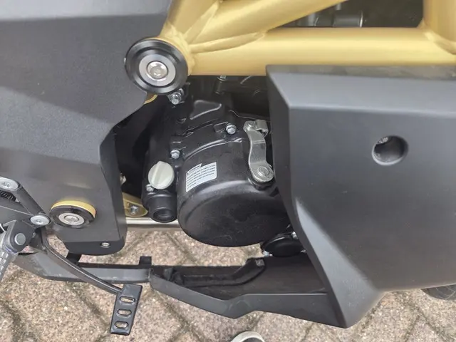 TRMotor TR125-2 TR 125-2 Black edtion 2025 Benzine 4