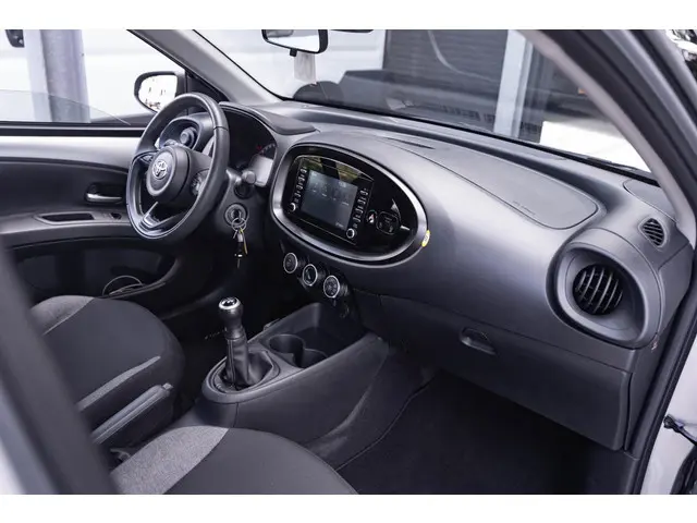 Toyota Aygo X 1.0 VVT-i MT Play 2022 Benzine 29