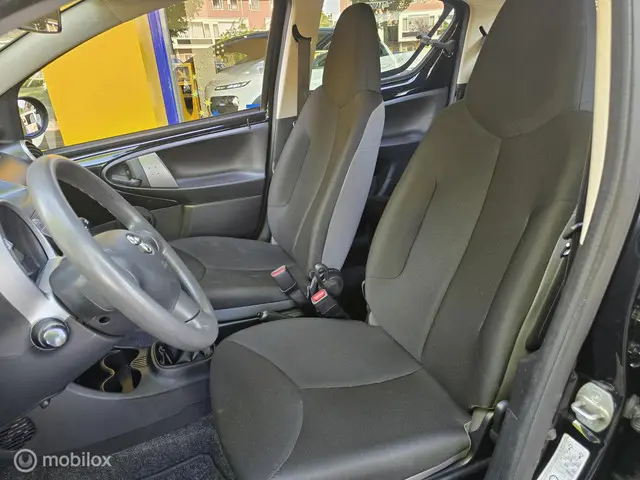 Toyota Aygo 1.0 VVT-i Now 2014 Benzine 7