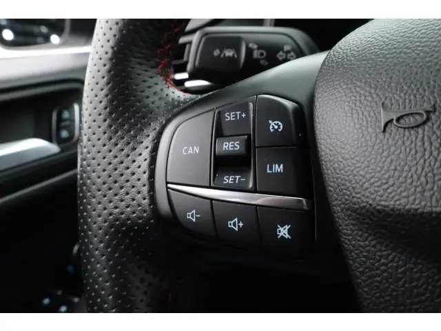 Ford Focus Wagon 1.0 EcoBoost ST Line 2019 Benzine 13