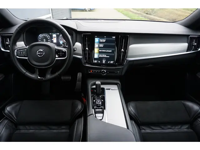 Volvo V90 2.0 B4 R-Design 2021 Benzine 4
