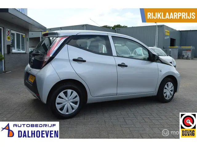Toyota Aygo 1.0 VVT-i x 2018 Benzine 10