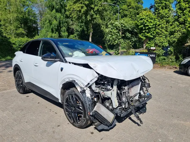 Peugeot 3008 1.2 Hybrid 136 GT 2024 Hybride Benzine 3