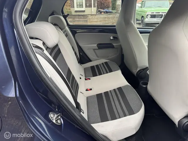 SEAT Mii 1.0 Style 2012 Benzine 8