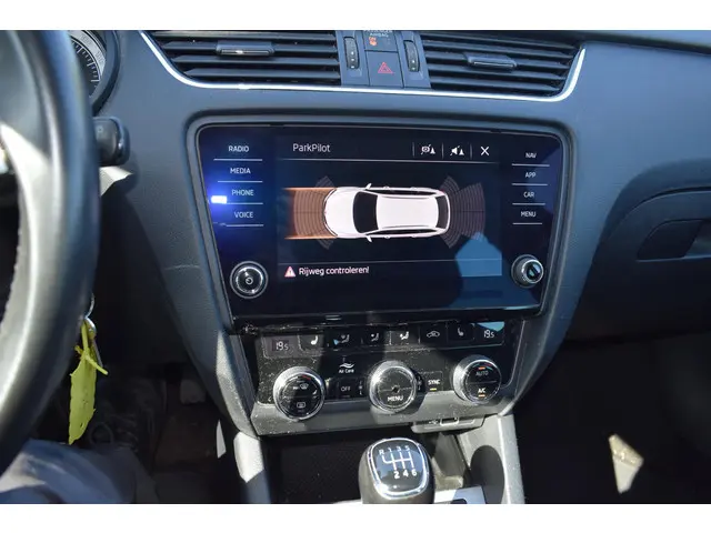 Škoda Octavia Combi 1.5 TSI Greentech Style 2018 Benzine 33