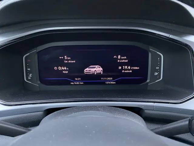 Volkswagen T-Roc 1.5 TSI Life Business 2022 Benzine 16