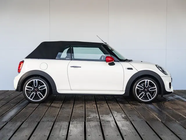 MINI Cooper Cabrio Aut. 2017 Benzine 6
