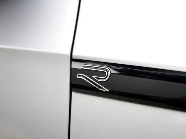 Volkswagen Golf 1.5 eTSI R-Line 2022 Benzine 35