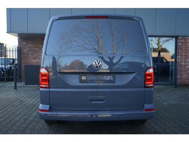 Volkswagen Transporter 2.0 TDI 2018 Diesel 24