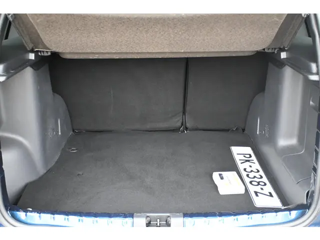 Dacia Duster TCe 130 4x2 Blackshadow 2017 Benzine 14