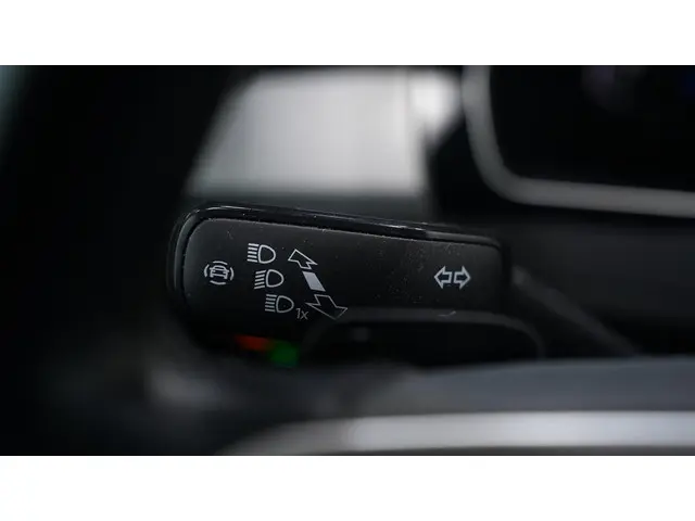 Volkswagen Passat Variant 1.5 TSI Business 2022 Benzine 25