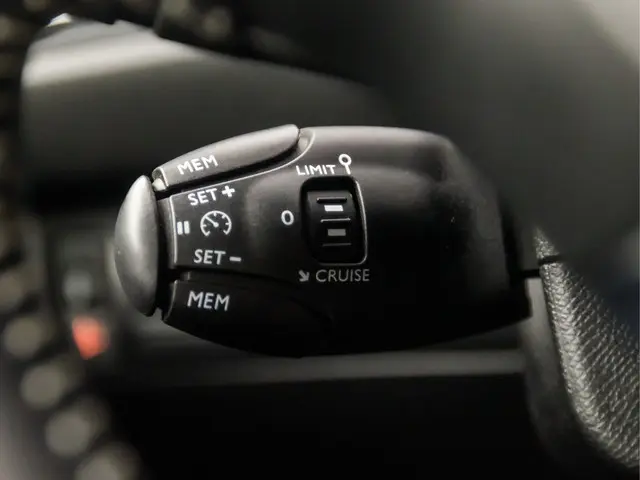 Peugeot 308 SW 1.2 PureTech Sport 2018 Benzine 23