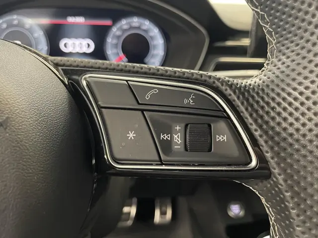 Audi A4 Avant 40 TFSI S edition 2020 Benzine 19