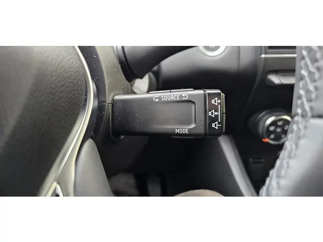 Renault Captur 1.0 TCe 90 evolution 2023 Benzine 30