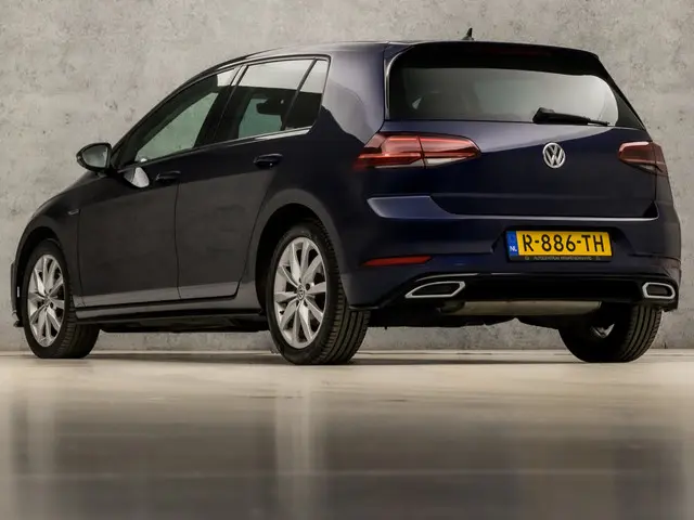 Volkswagen Golf 1.5 TSI R-Line Sport 2018 Benzine 3