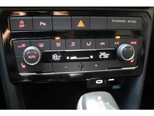 Volkswagen T-Cross 1.0 TSI Life DSG | 2021 Benzine 19