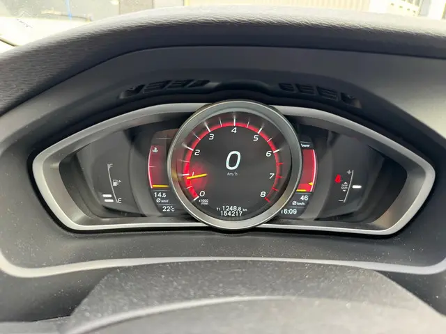 Volvo V40 1.6 T2 2014 Benzine 6