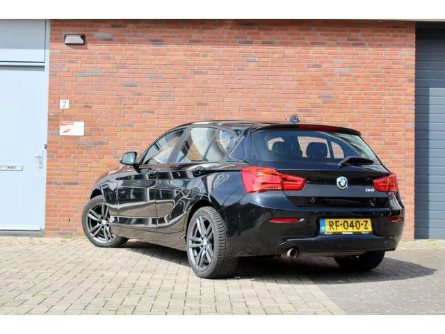 BMW 1 Serie 118i 2017 | Automaat | NAP 2017 Benzine 3