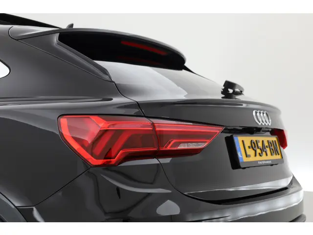 Audi Q3 Sportback 35 TFSI S Line 2020 Benzine 32