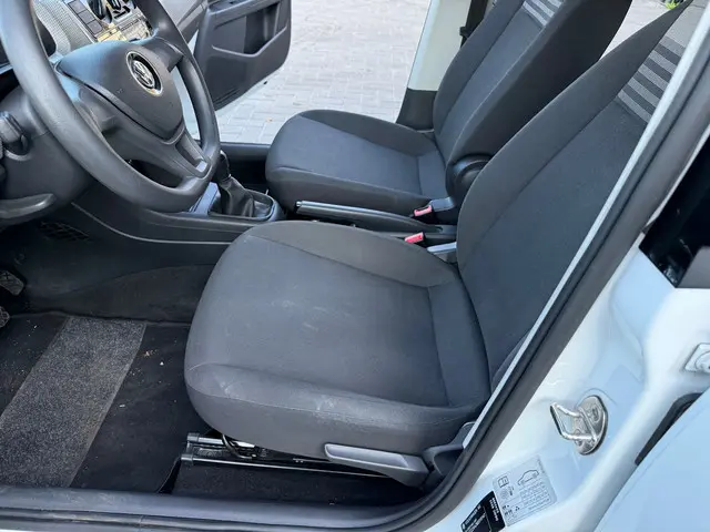 Volkswagen up! 1.0 2021 Benzine 16