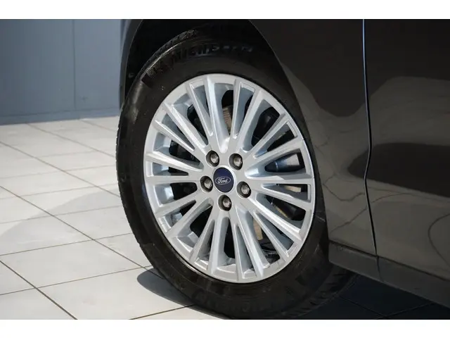 Ford Galaxy 1.5 Titanium 2018 Benzine 18