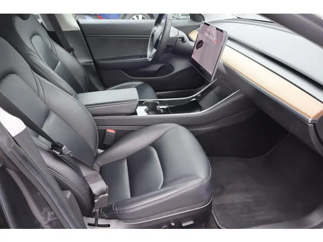 Tesla Model 3 Performance AWD 75 kWh 2019 Elektrisch 12