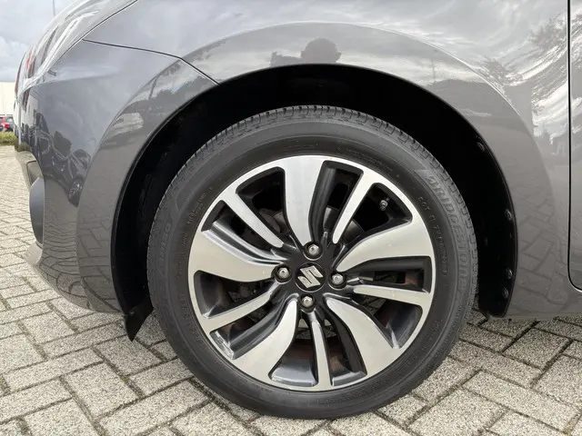 Suzuki Swift 1.2 Stijl Smart Hybrid 2018 Benzine 24