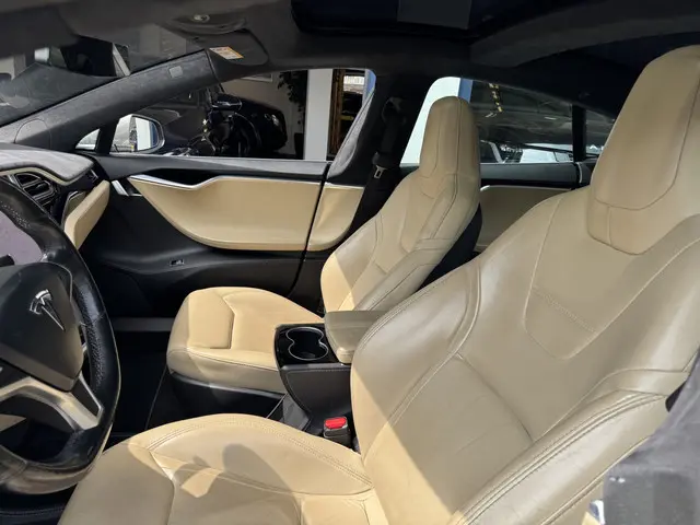Tesla Model S 85D Base NL AUTO. 2016 Elektrisch 10